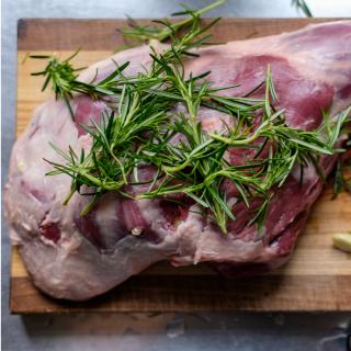 Lammkeule ohne Knochen ca. 2 kg - nur 30.03. bis 04.04.