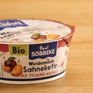 Sahnekefir auf Pflaume-Walnuss 150 g