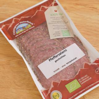 Pfeffersalami geschnitten