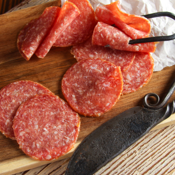 Geflügelmettwurst mit Rind geschnitten ca. 80 g